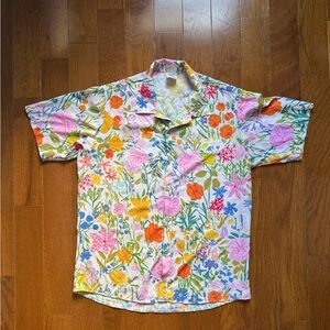 Ostroy Resort Shirt, Wildflower Print, Size Small